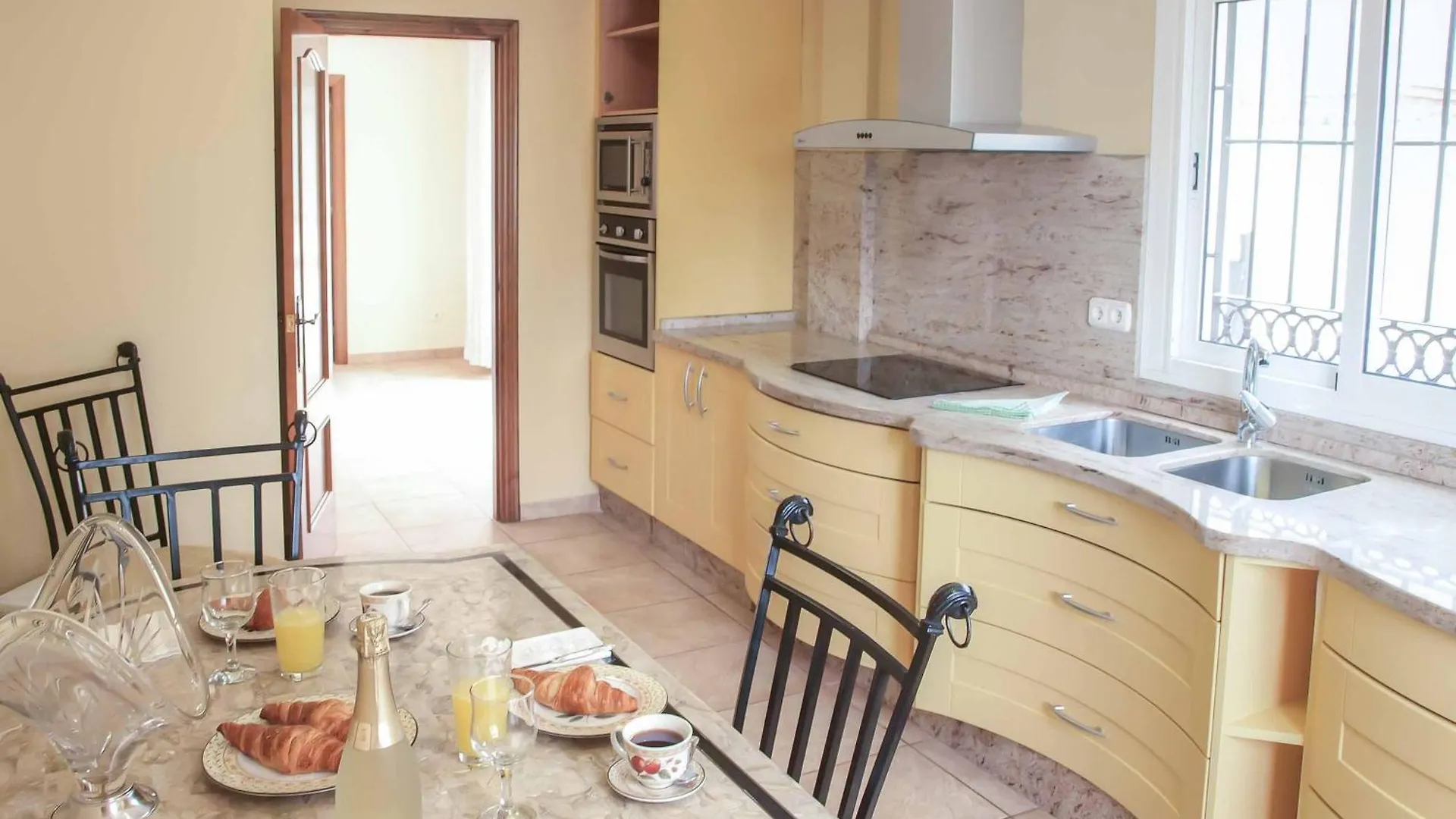 Villa Romano Estepona 0*,